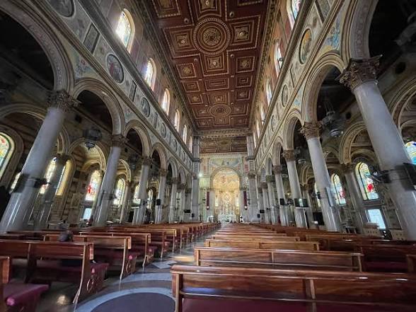 Basílica Santuário de Nazaré em Belém